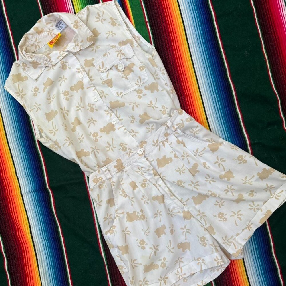 Super cute VNTG Y2K HIPPO & FLORAL ROMPER - no sleeves w/ tie top!